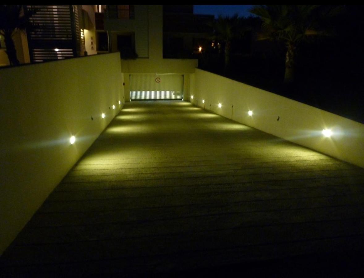 Luxury 3 Piece Garden Apartment In Cannes Marina Мандельё-ла-Напуль Экстерьер фото