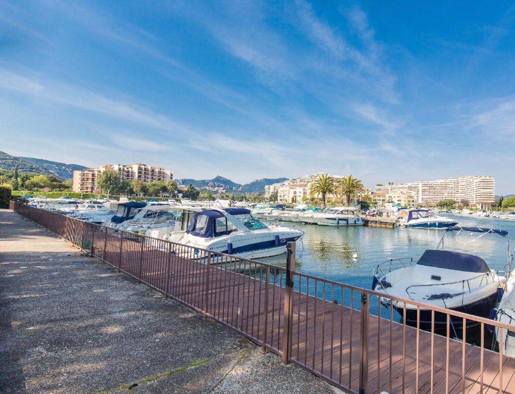 Luxury 3 Piece Garden Apartment In Cannes Marina Мандельё-ла-Напуль Экстерьер фото
